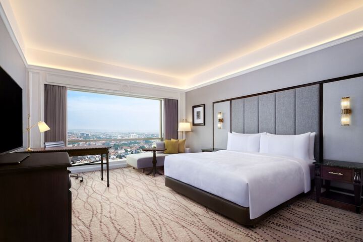 Room 20 of 98