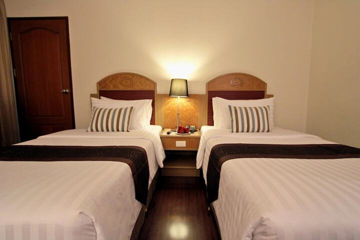 Room 21 of 50