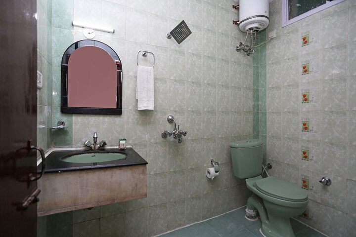 Room 16 of 17