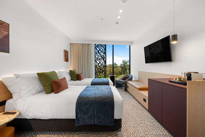 Room 27 of 46