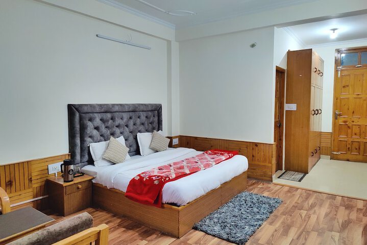 Room 5 of 38