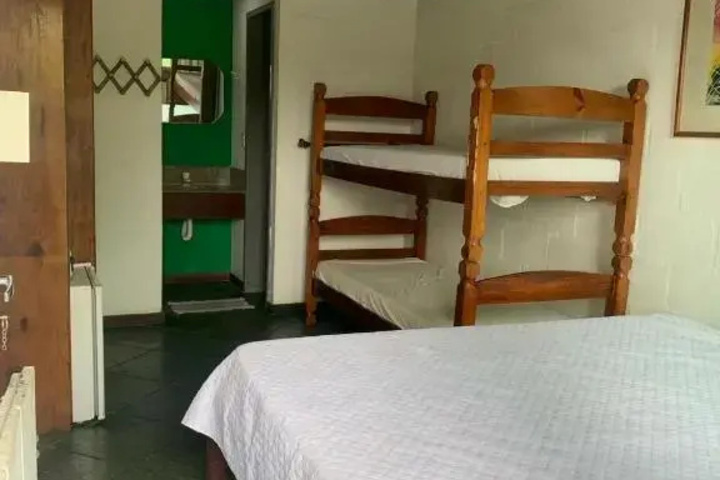 Room 7 of 13