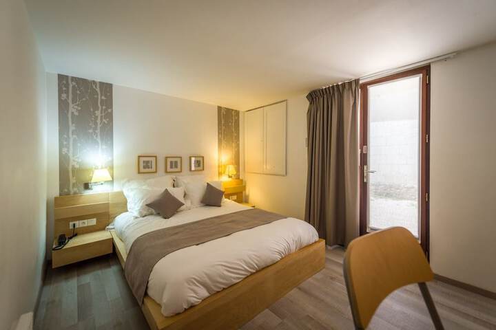 Room 7 of 56