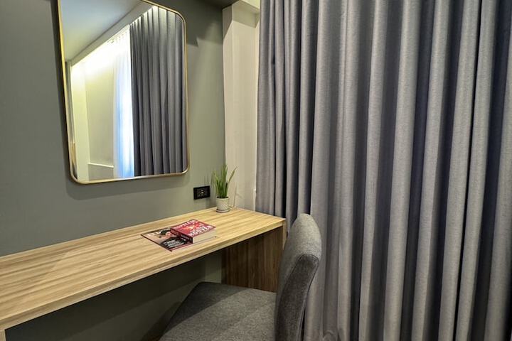 Room 21 of 36
