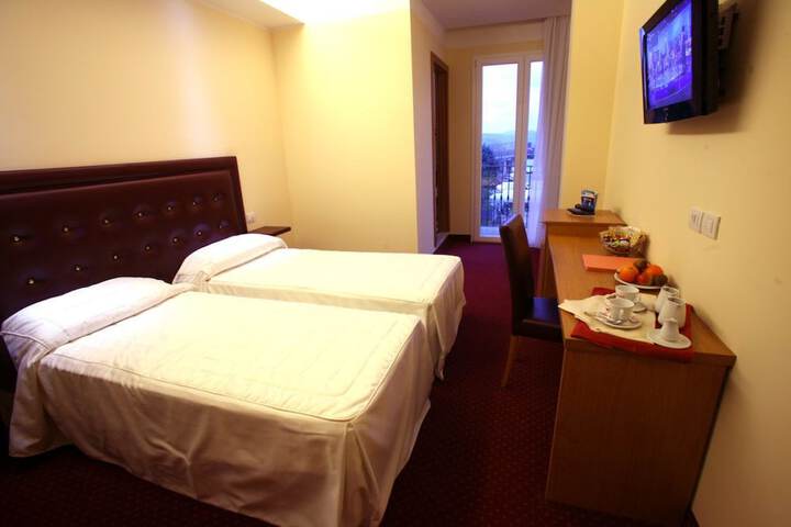 Room 4 of 50