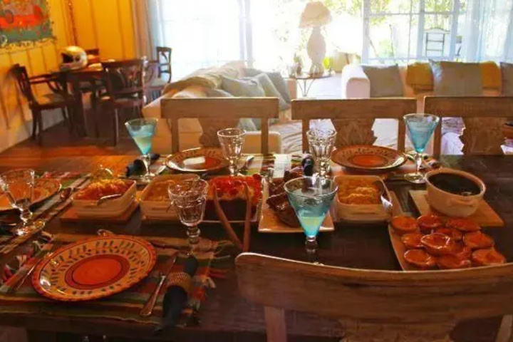 Dining 17 of 17