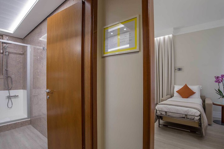 Room 52 of 173
