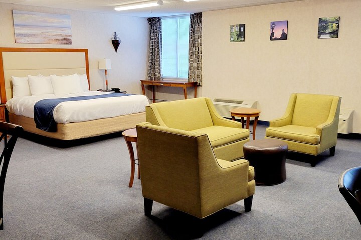 Room 5 of 40