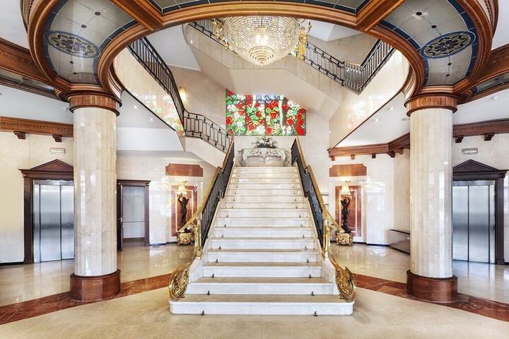 Hotel Lobby