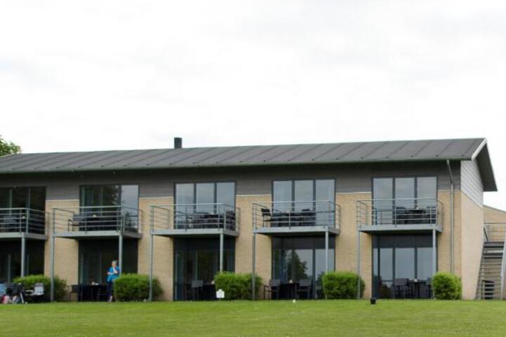Exterior of Hotel Nordborg Sø