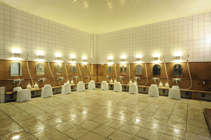 Room 8 of 23