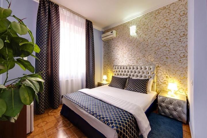 Room 4 of 44