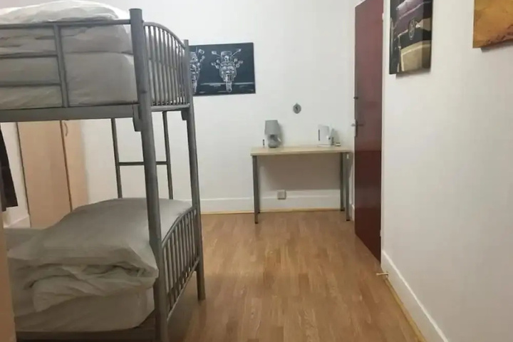 Room 4 of 13