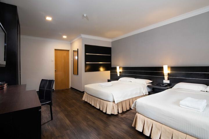Room 18 of 37