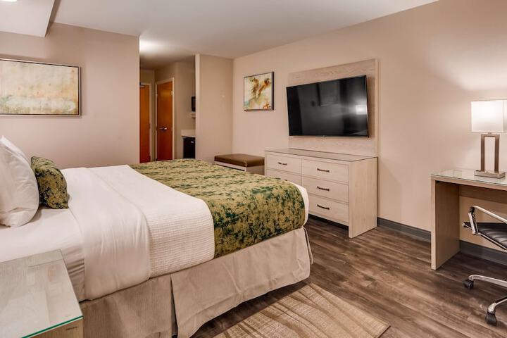 Room 9 of 27