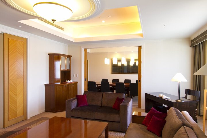 Room 16 of 84