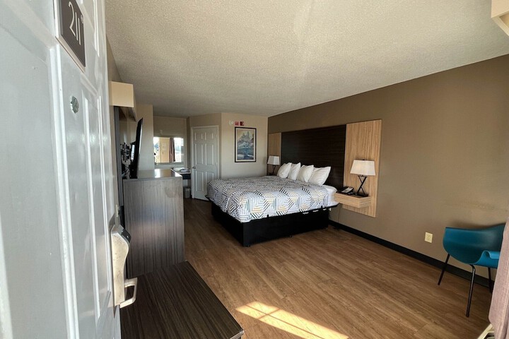 Room 16 of 46