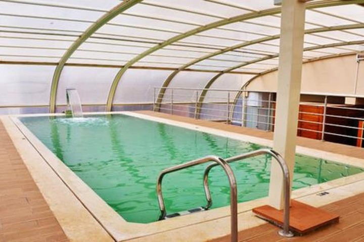 Hotel with Pool