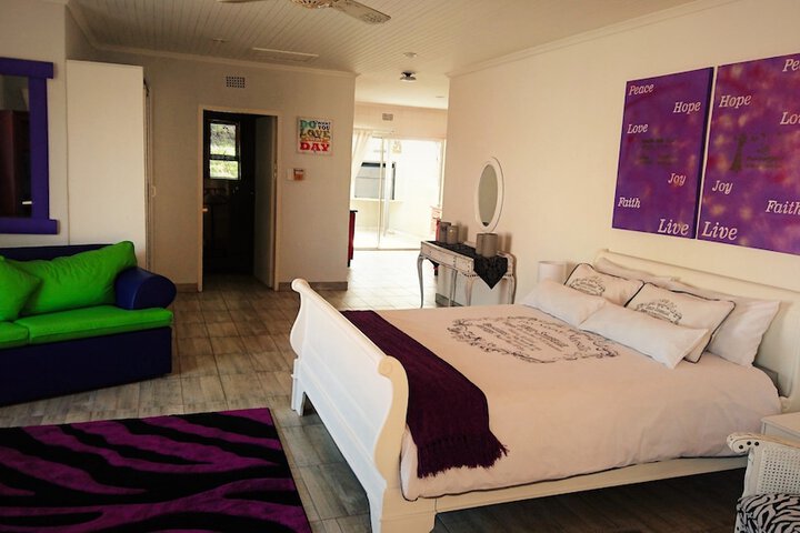 Room 29 of 35
