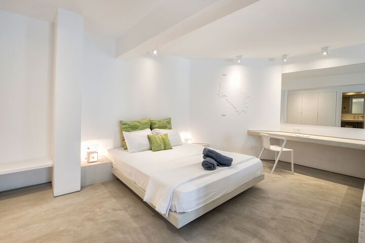 Room 19 of 283