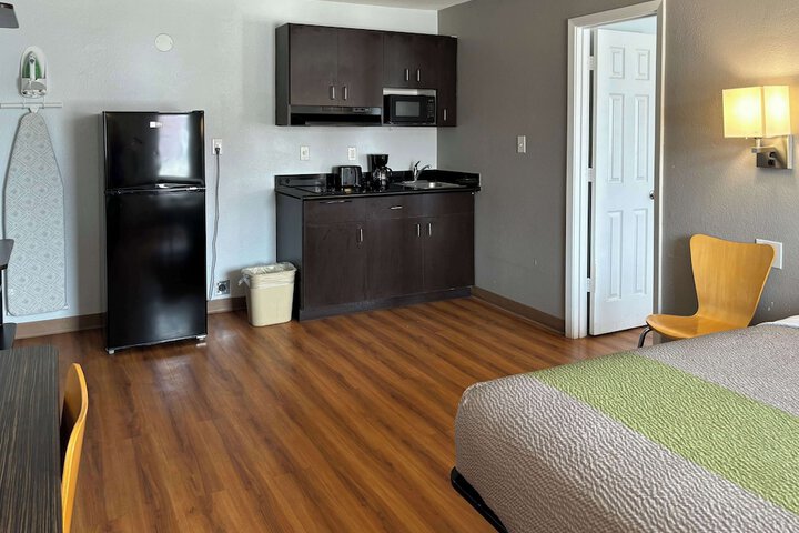 Room 14 of 23