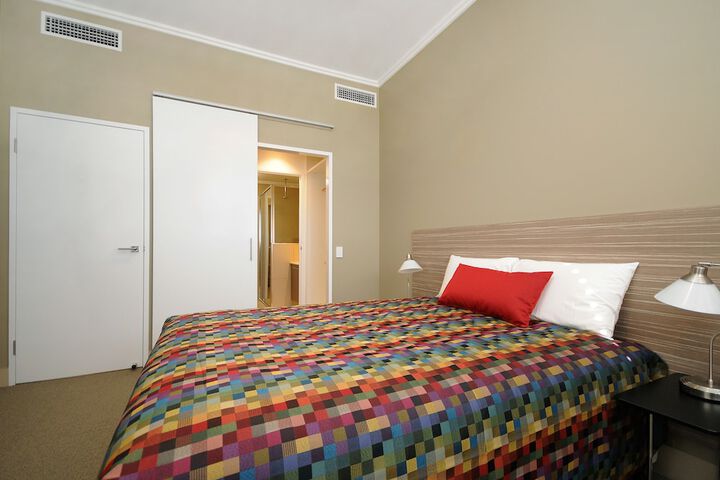 Room 4 of 47