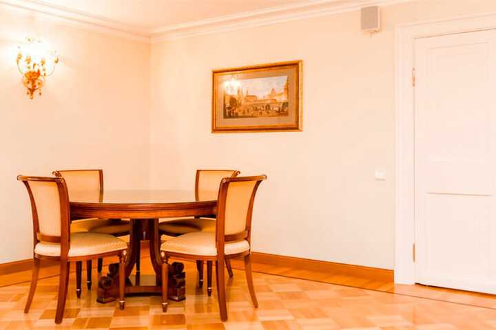Room 29 of 61