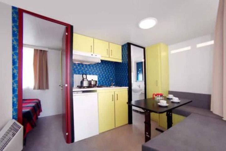 Room 3 of 52