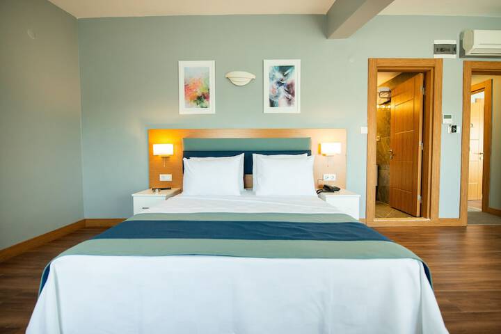 Room 21 of 39