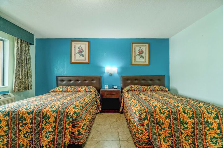 Room 14 of 22
