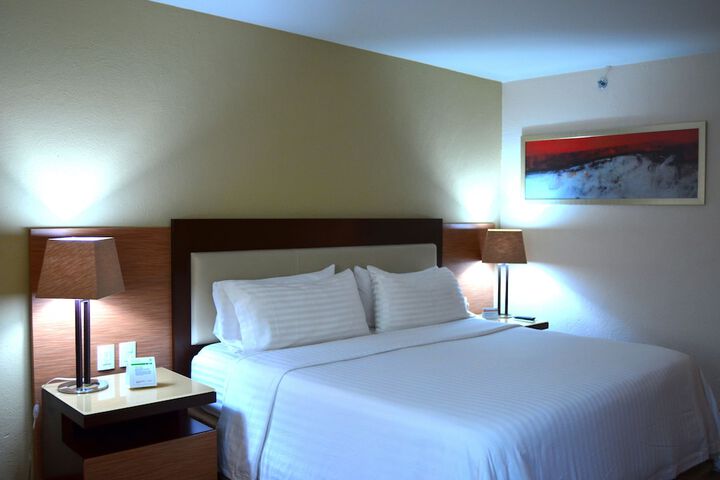 Room 8 of 184