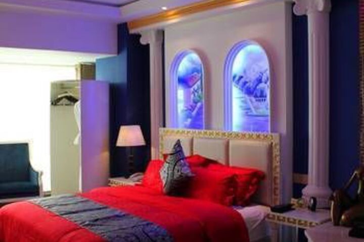 Room 17 of 20