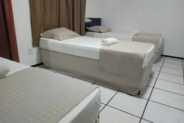 Room 5 of 17
