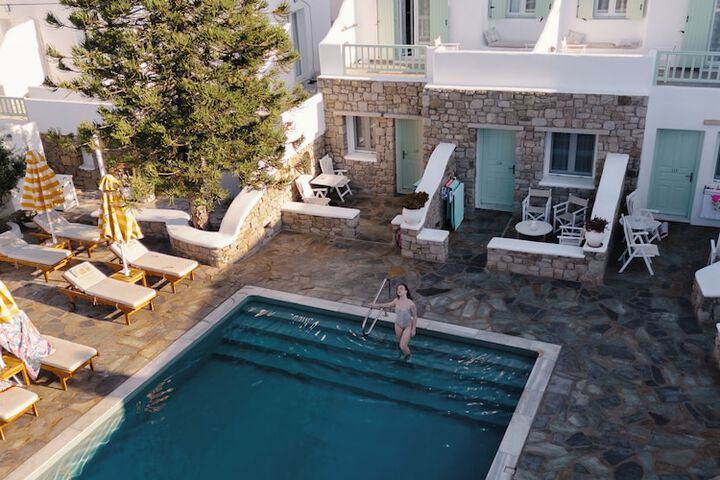 Pool 60 of 90