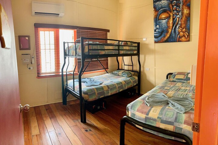 Room 21 of 49