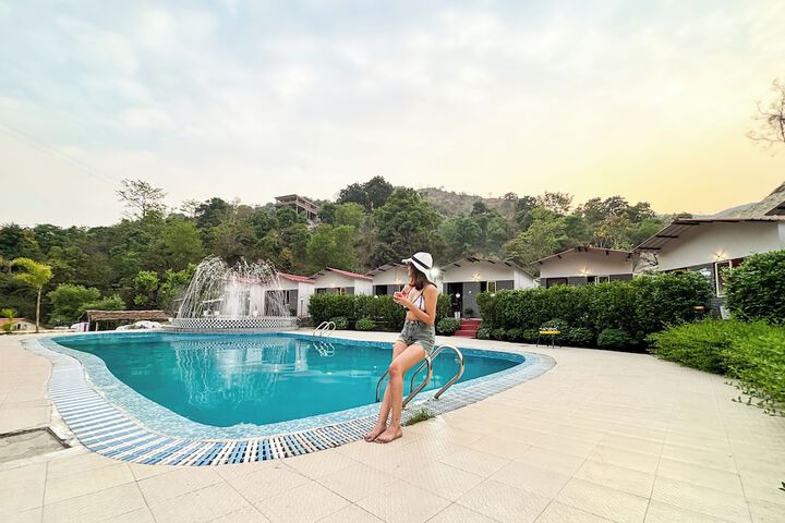 Pool 100 of 156