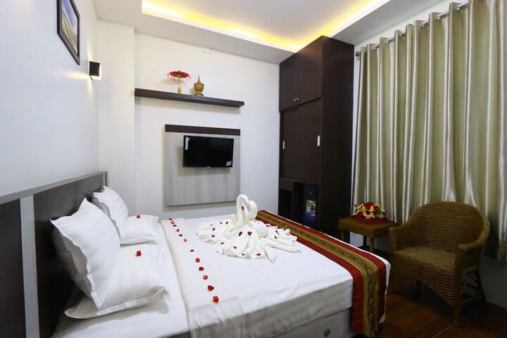 Room 7 of 15