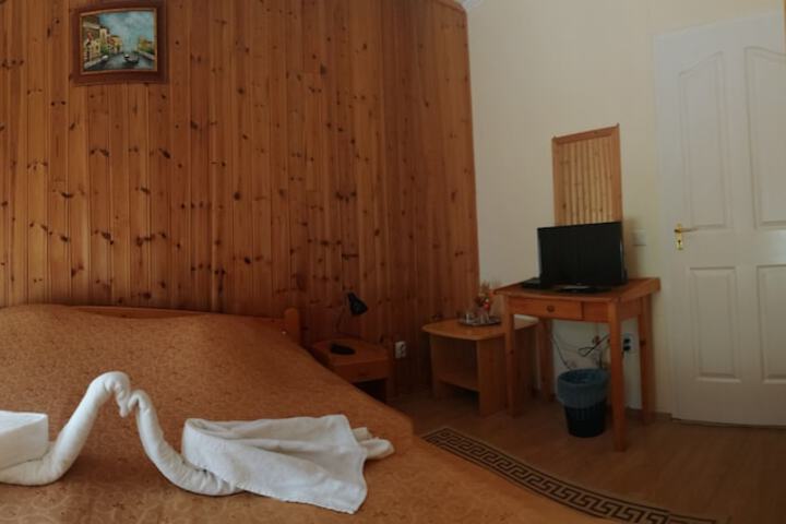 Room 16 of 46