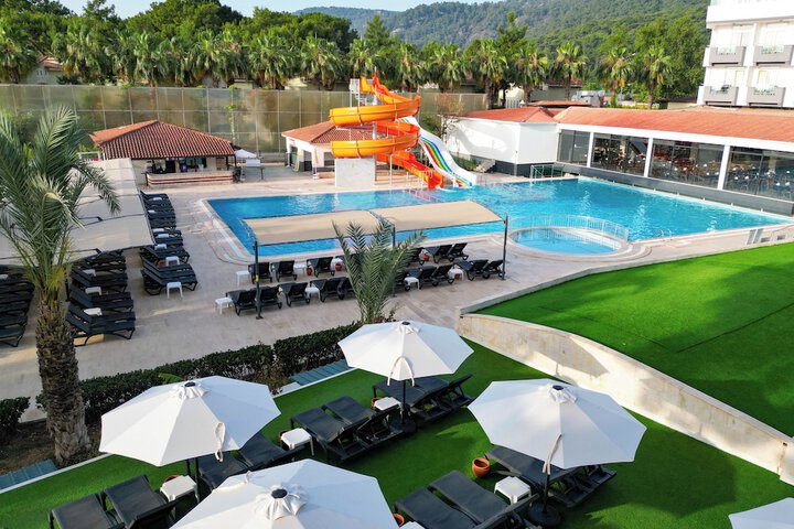 Pool 17 of 45