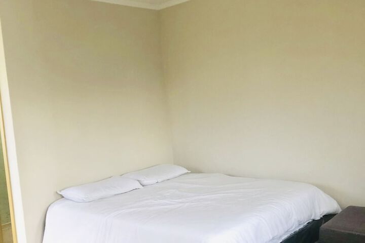 Room 4 of 38