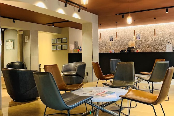 Entrance & Lobby