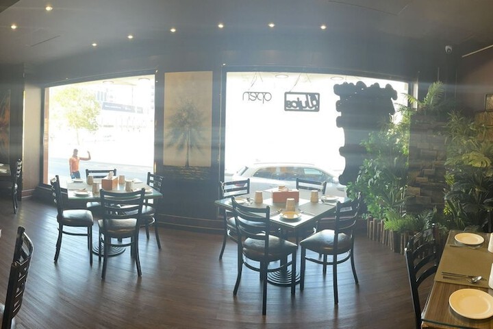 Dining 17 of 22