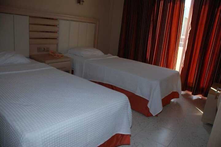 Room 8 of 44