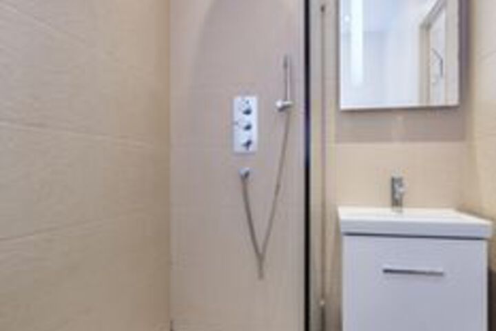 Room 4 of 22
