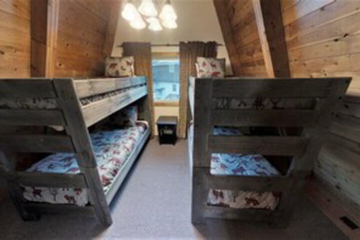 Room 10 of 11