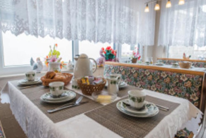 Breakfast/Coffee Service 6 of 7