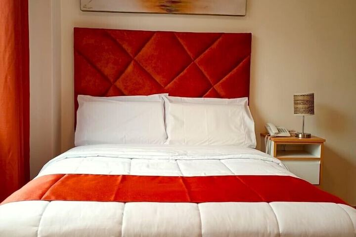 Room 42 of 284
