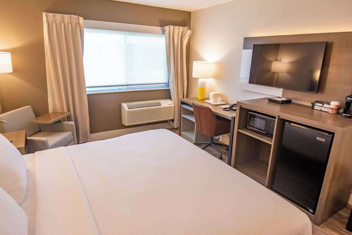 Room 5 of 34