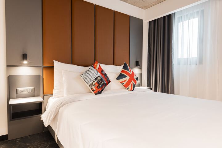 Room 40 of 82