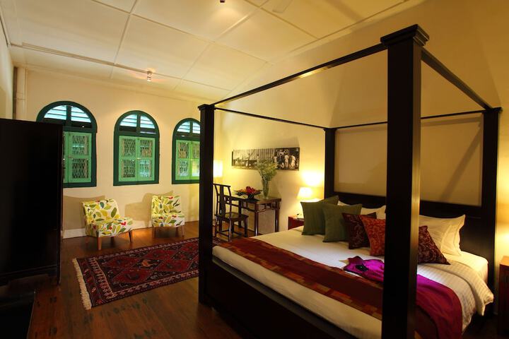 Room 8 of 42